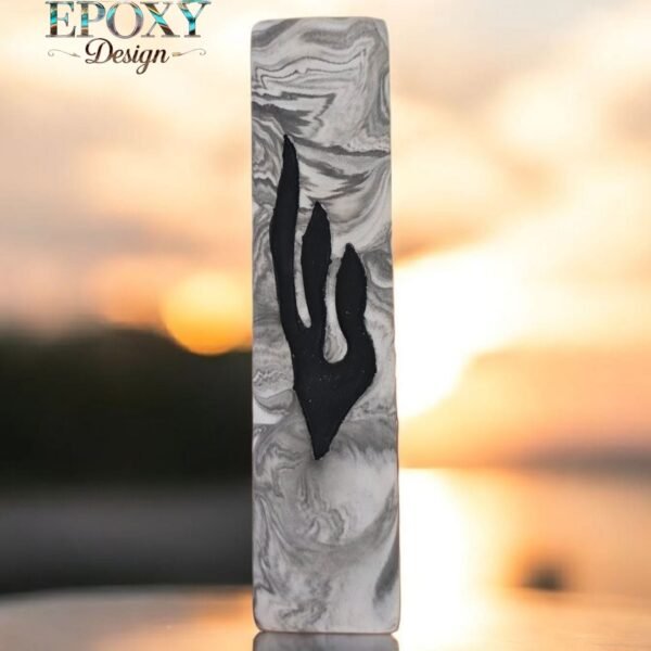 בית מזוזה בעיצוב שיש בגווני לבן -כסף - שחור יוקרתי